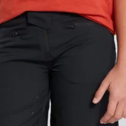 Specialized Trail Shorts (Youth) 6 Specialized Trail Shorts (Youth) -Shimano Shop 64221 650 APP TRAIL SHORT YTH BLK M DETAIL2 scaled