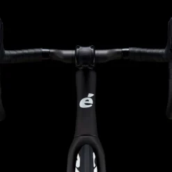 Cervelo R5 Red ETAP AXS -Shimano Shop Cervelo R5 Red AXS Five Black 04 1800x1200 f86a9379 71d9 4216 be78 434a2608c44d