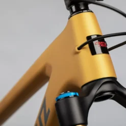 Santa Cruz Bronson 4 CC XO1 AXS Reserve (2022) 6 Santa Cruz Bronson 4 CC XO1 AXS Reserve (2022) -Shimano Shop MY22 Bronson details 003 c1998c5c 06b4 44bf 8ff3 d58995fb491c