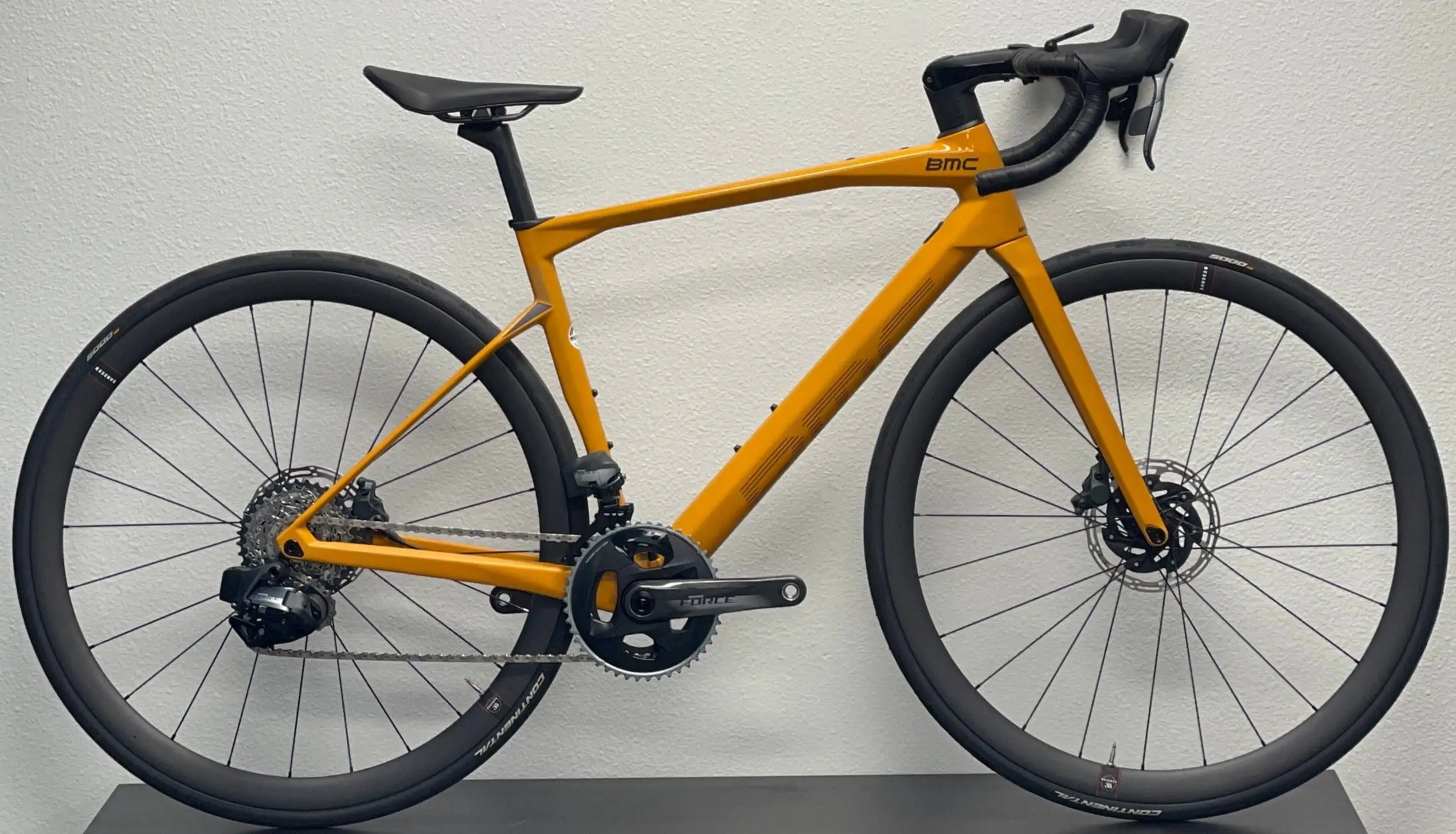 BMC Roadmachine 01 Force AXS (Custom) 1 BMC Roadmachine 01 Force AXS (Custom)