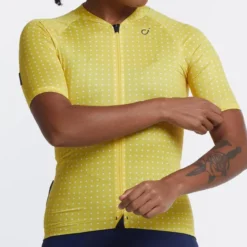 Grid Dot Ultralight Jersey (Women's) 7 Grid Dot Ultralight Jersey (Women's) -Shimano Shop womens grid dot jersey lemon front 2 2000x d54d4ea8 c167 4d3f a81c 6f3b33d3353b